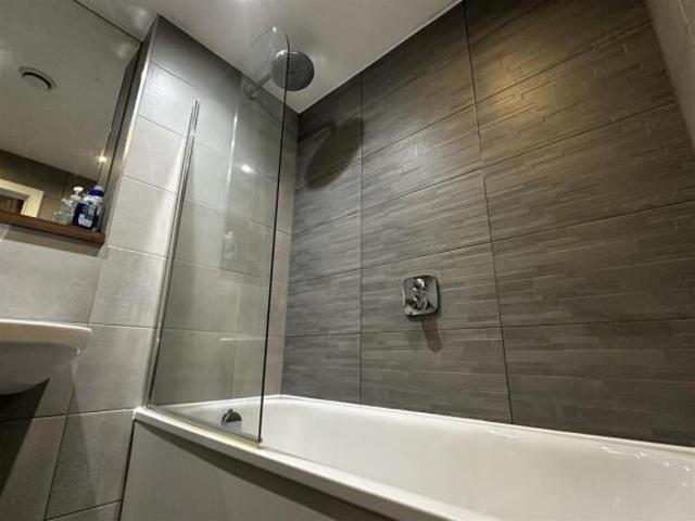 3 bedroom apartment for sale in Cambridge Street, Manchester, M1