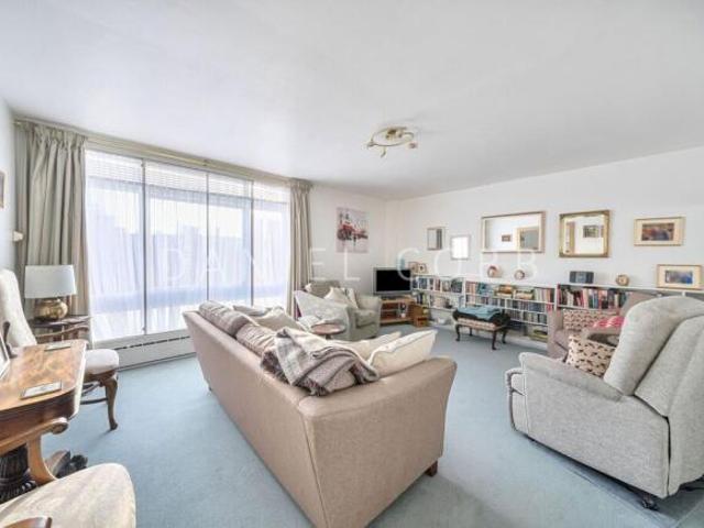 3 bedroom flat for sale in Dryden Court, Renfrew Road, SE11