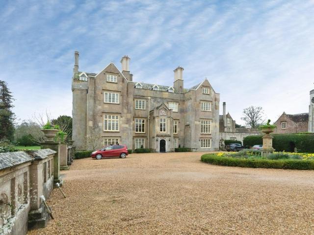 3 bedroom apartment for sale