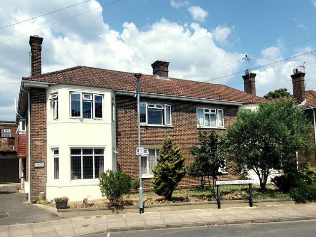 3 bedroom apartment for sale