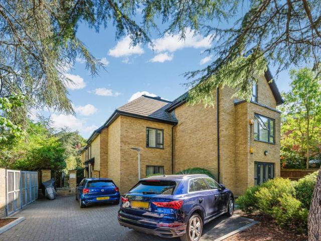 3 bedroom apartment for sale