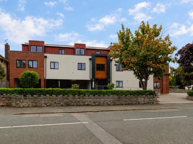 3 bedroom apartment for sale