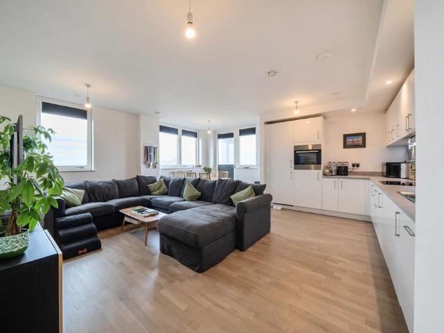 3 bedroom apartment for sale
