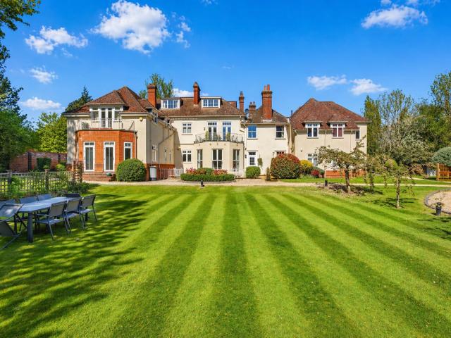 3 bedroom apartment for sale
