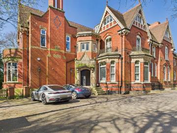 3 bedroom apartment for sale