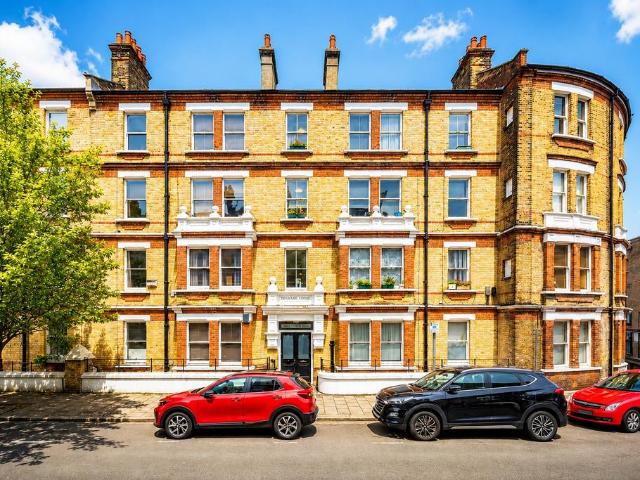 3 bedroom apartment for sale
