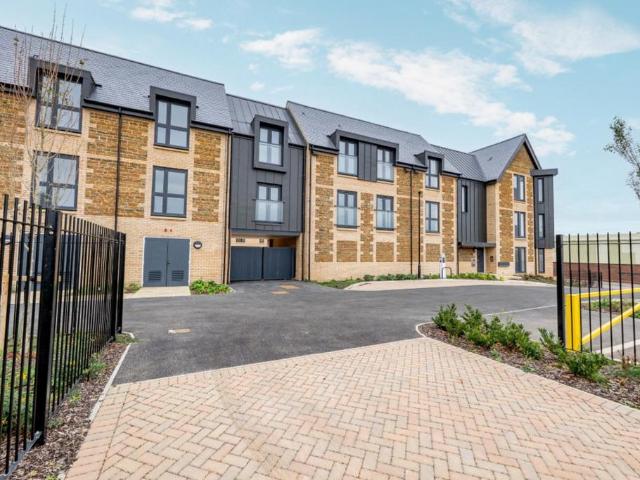 3 bedroom apartment for sale