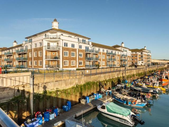 3 bedroom apartment for sale
