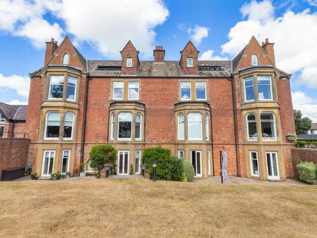 3 bedroom apartment for sale