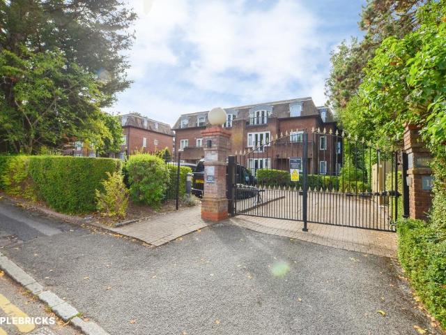 3 bedroom apartment for sale