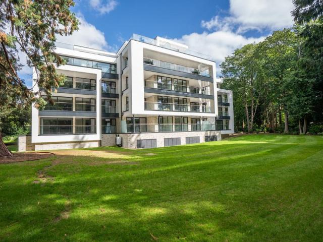 3 bedroom apartment for sale