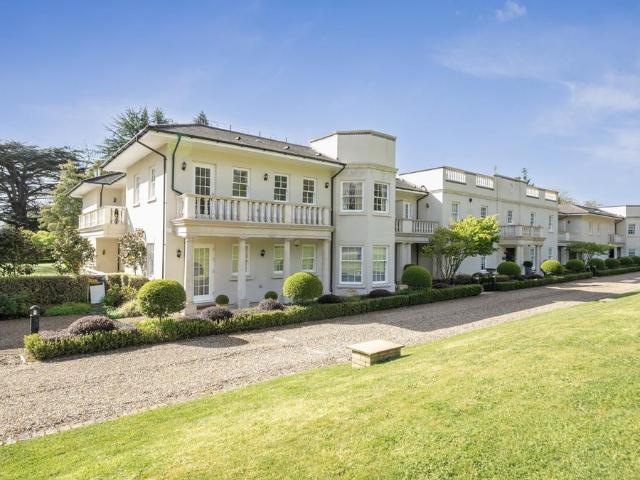 3 bedroom apartment for sale