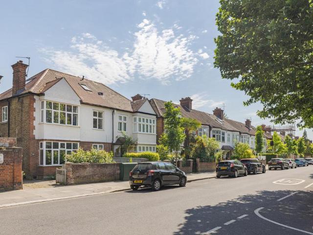 3 bedroom apartment for sale