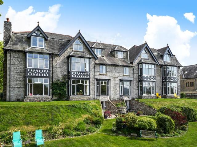 3 bedroom apartment for sale