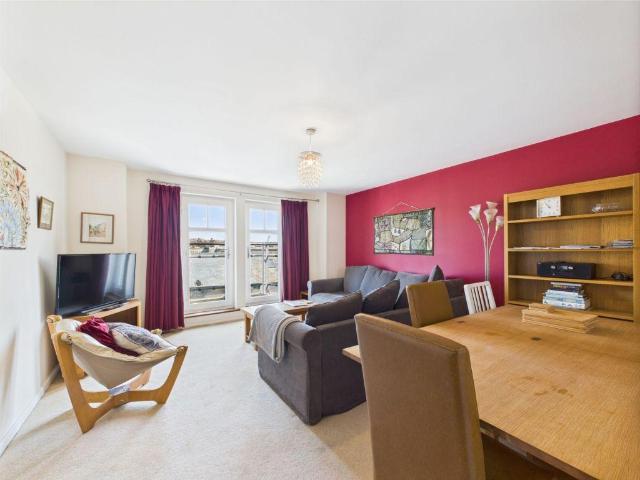 3 bedroom apartment for sale