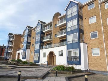 3 bedroom apartment for sale