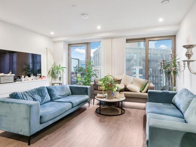 3 bedroom apartment for sale