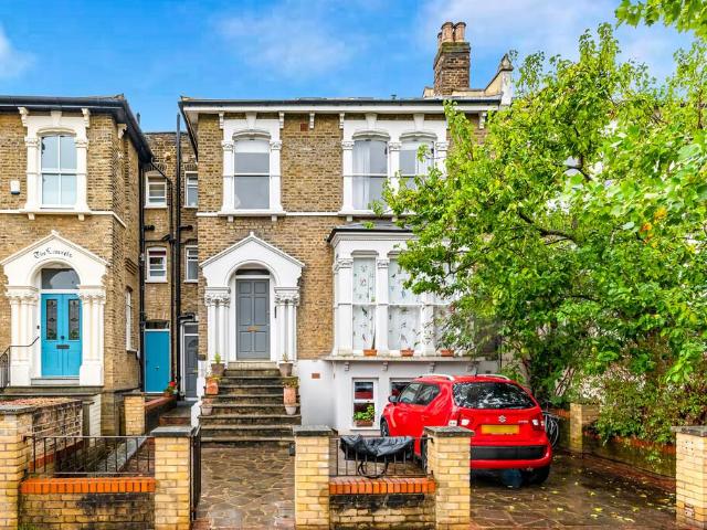 3 bedroom apartment for sale