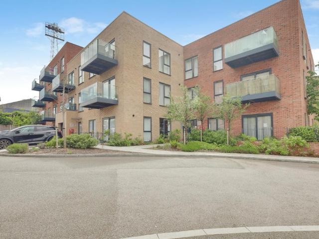 3 bedroom apartment for sale