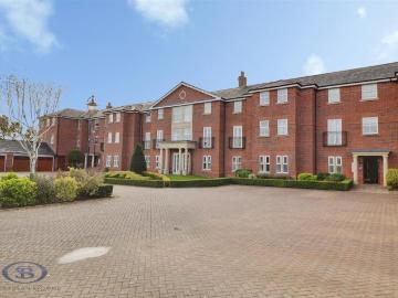 3 bedroom apartment for sale