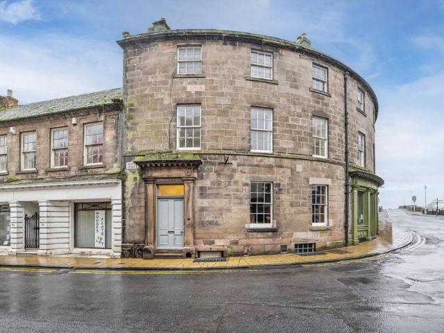 3 bedroom apartment for sale