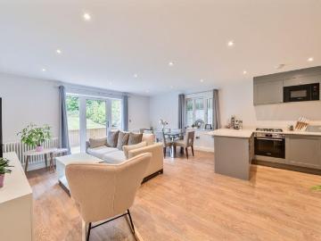 3 bedroom apartment for sale