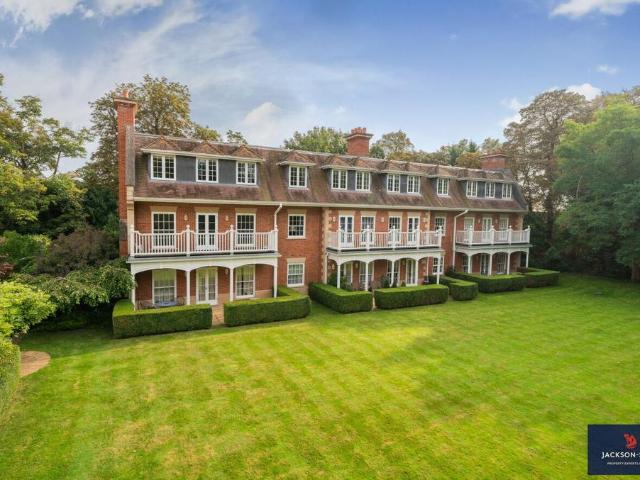 3 bedroom apartment for sale