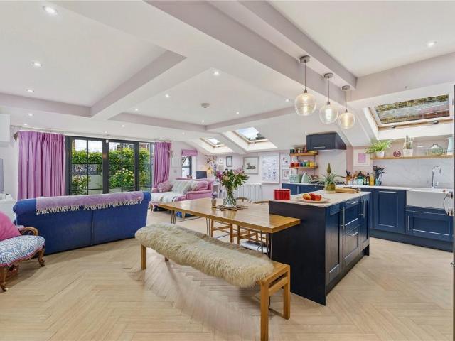 3 bedroom apartment for sale