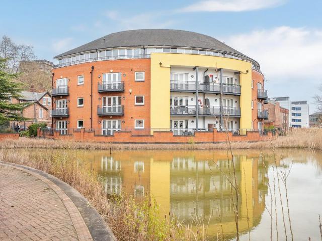 3 bedroom apartment for sale