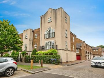 3 bedroom apartment for sale