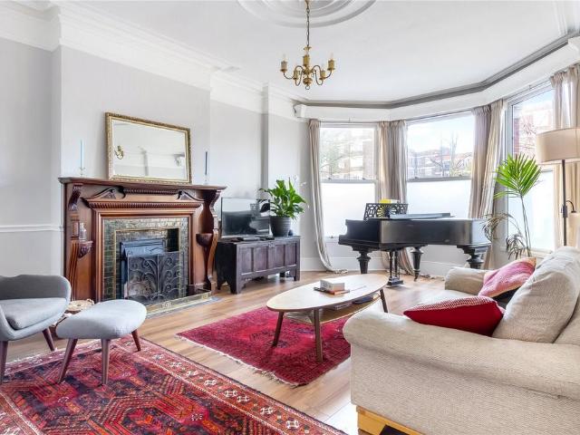 3 bedroom apartment for sale