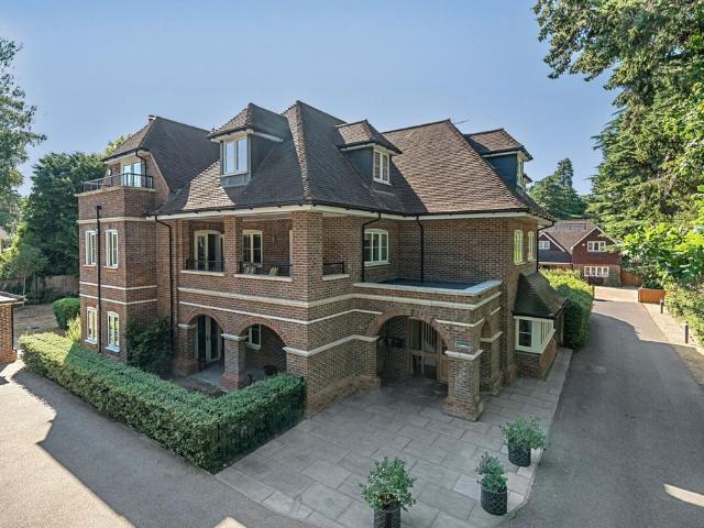 3 bedroom apartment for sale