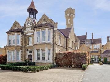 3 bedroom apartment for sale