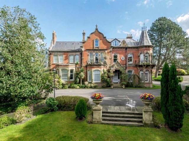 3 bedroom apartment for sale