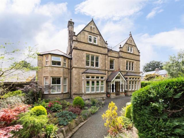 3 bedroom apartment for sale