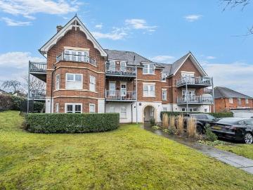 3 bedroom apartment for sale