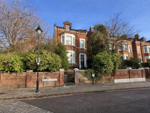 3 bedroom apartment for sale