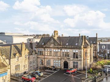 3 bedroom apartment for sale