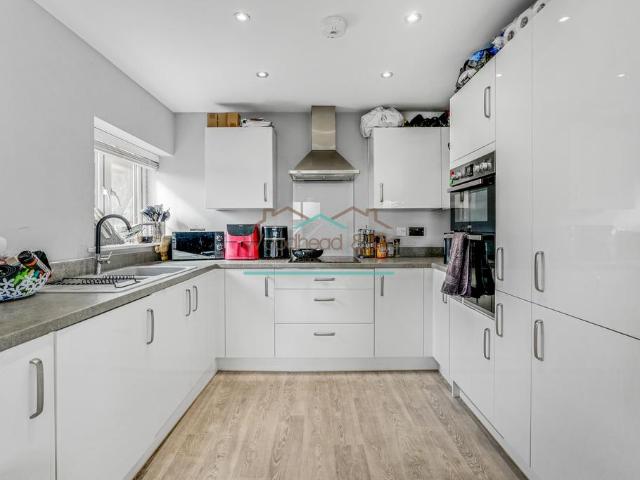 3 bedroom apartment for sale