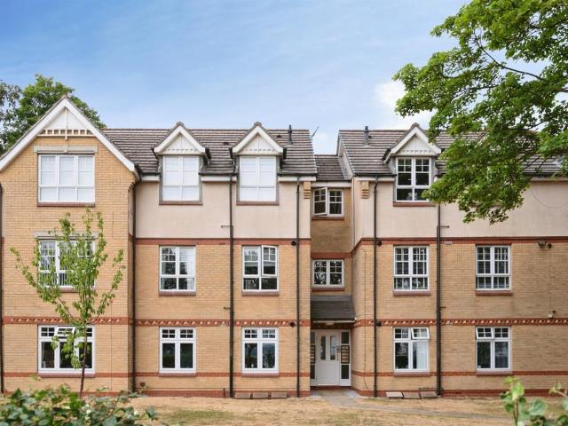 3 bedroom apartment for sale