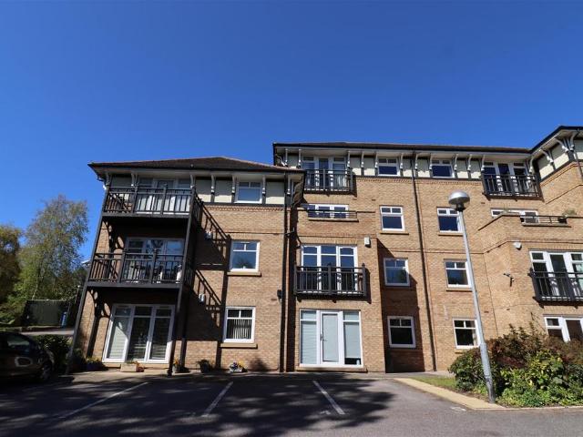 3 bedroom apartment for sale