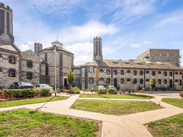 3 bedroom apartment for sale