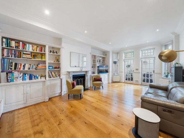 3 bedroom apartment for sale
