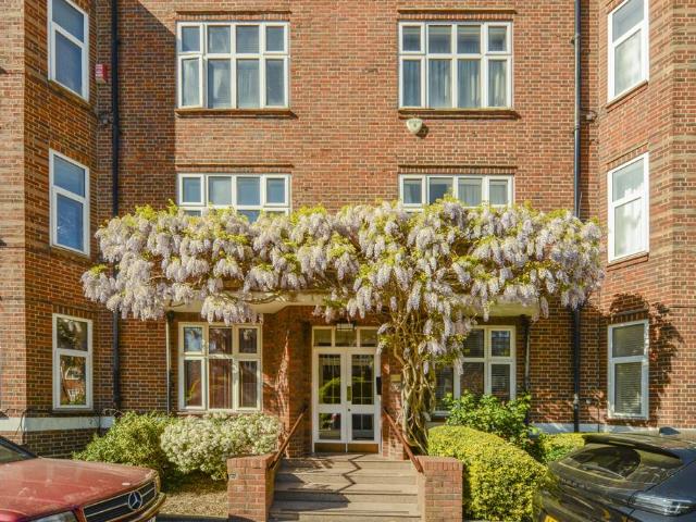 3 bedroom apartment for sale
