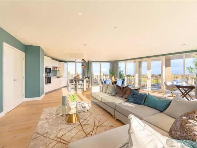 3 bedroom apartment for sale