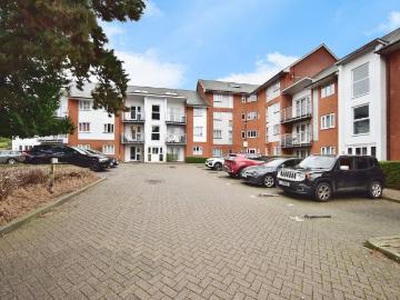3 bedroom apartment for sale