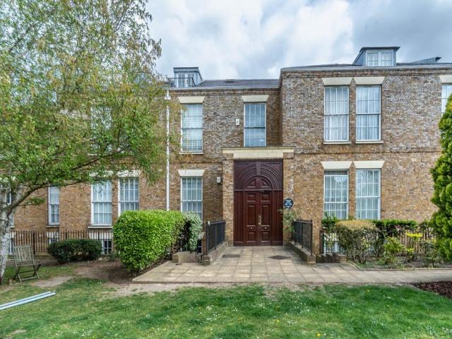 3 bedroom apartment for sale