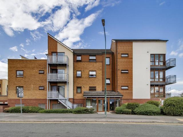3 bedroom apartment for sale