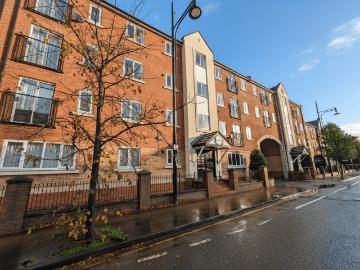3 bedroom apartment for sale