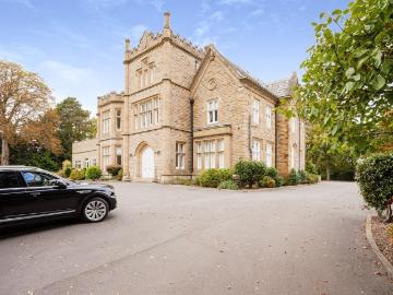 3 bedroom apartment for sale